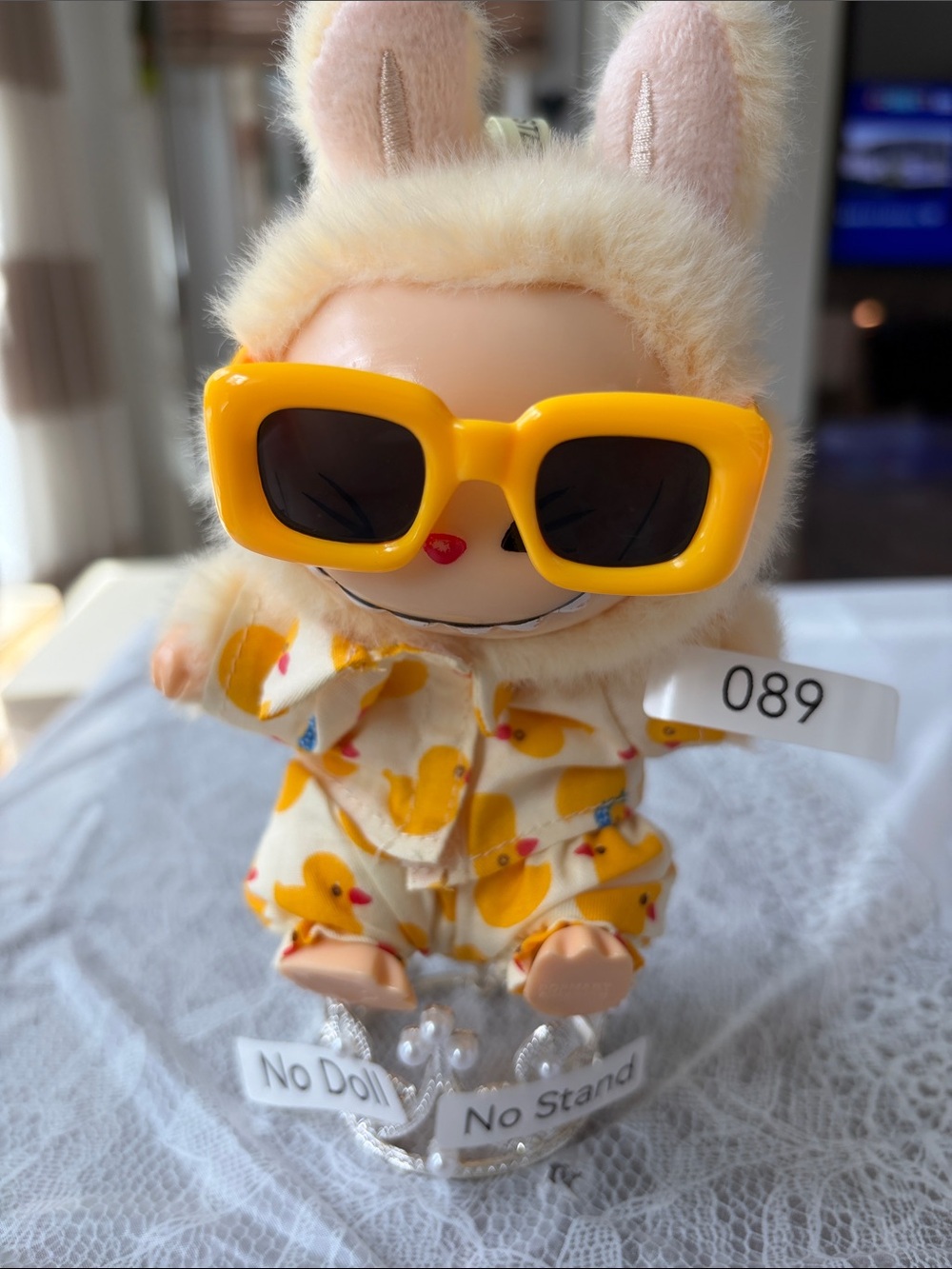 089, 3 piece Yellow Outfit Duck Pajama 4 labubu doll W/Sunglasses(No Doll/Stand)